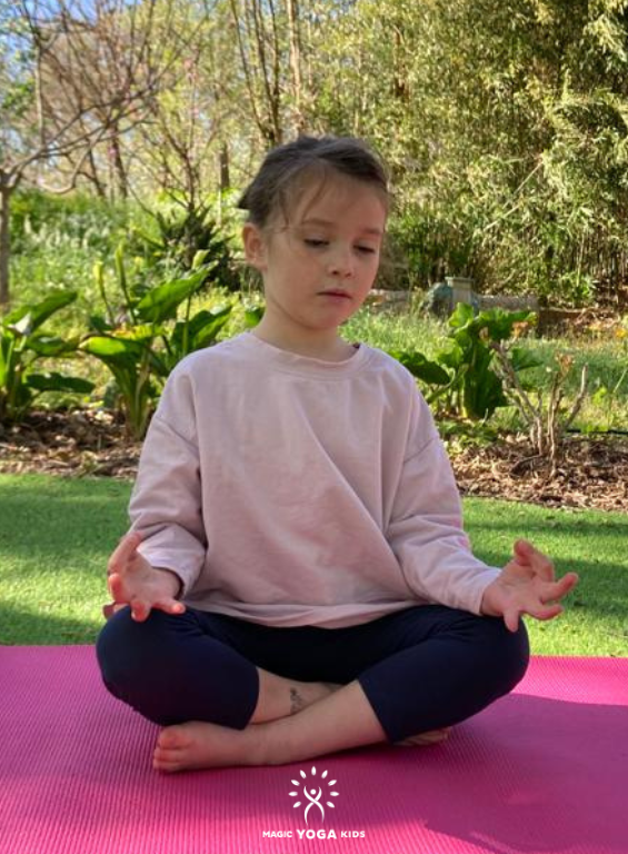 Retour-Au-Calme-Yoga-Enfant-Enseignants-Magic-Yoga-Kids Activité créative pour enfant : origami et yoga, une histoire en mouvements